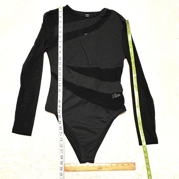 5/$15💥 SHEIN Black Long-Sleeve Mesh Sheer Paneled Bodysuit Stretchy Top - Picture 4 of 10
